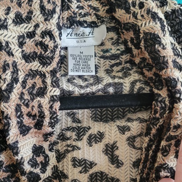 Cat Print Cover Thingy - Picture 2 of 4